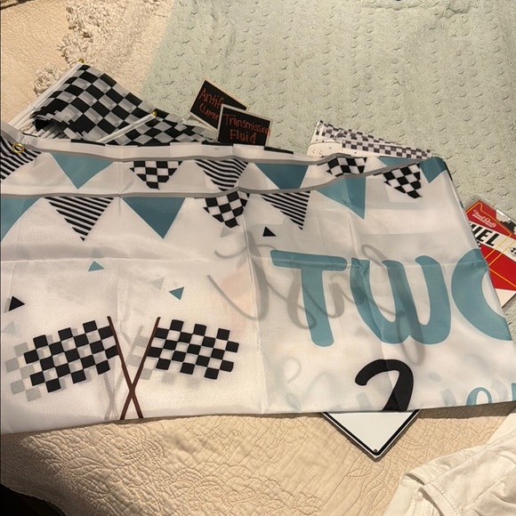 Race Car Party Supplies Set - Picture 6 of 6